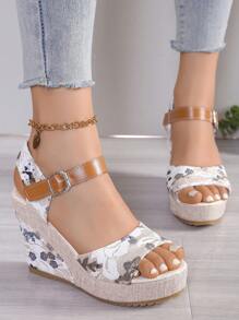2024 Neue Europäische Damen Plateau Keilsandalen, vielseitig tragbare Outdoor-Riemen-Schnallen-Slides, sexy Modell Bühnen Farbblock Blumen Strand Lässig Pantoffeln, bequeme Offene Zehenschuhe, grün bedruckter erhöhter Schmal-Schuhwerk - Violett - Übersicht 3