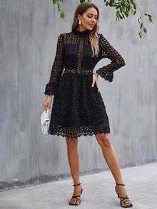 女士纯色优雅立领喇叭袖镂空蕾丝连衣裙 - 黑色 - 查看 6