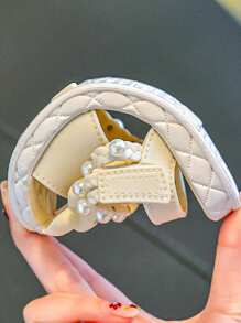 一双轻便舒适、时尚的外套，柔软底部防滑，可爱百搭的公主风格儿童凉鞋，配有珍珠蝴蝶结 - 杏色 - 查看 6