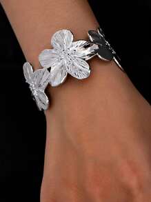 1pc Women's Fashionable Adjustable Flower Shaped Bangle Bracelet, Bohemian Style, Suitable For Daily Wear And Vacation - Flowers - View 2