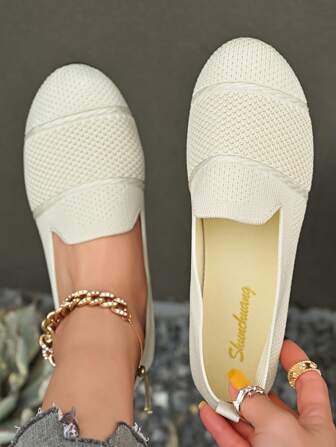 Round Toe Slip-On New Casual Women Flat Shoes, Fashionable And Elegant
