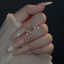 1 对简约蝴蝶结耳钉，适合日常佩戴，送给她的最佳礼物 - 蝴蝶型 - 查看 3