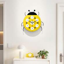 1pc 12-Inch Silent Ladybug Wall Clock, Wall Hanging Decor, Crafts, Suitable For Bedroom, Home, Dorm, Bathroom, Home Decoration, Room Decoration, Office Decoration, Wall Clock, Holiday Gift, New Home Decor