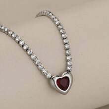 1 pieza Collar con colgante de corazón de acero inoxidable con circonita para mujeres, cadena clásica simple, colgante de ágata roja en forma de corazón, collar de clavícula elegante, joyería de celebridad de internet
