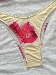 Bañador de mujer con flores de hibisco amarillas para los días de verano, desde la piscina hasta la playa, conjunto de bikini básico y elegante con decoración floral para playa