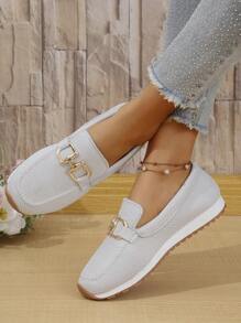 女式欧洲尺码圆头一脚蹬乐福鞋，带扣装饰，休闲户外平底鞋，时尚欧式风格，2025 季新款，适合春秋季，加大码，舒适透气防滑软底，带金属链