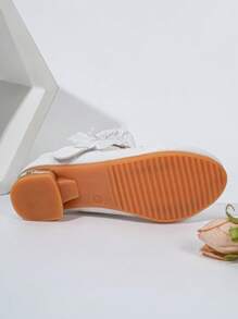 儿童新款派对婚礼珍珠蝴蝶结装饰舒适防滑百搭高跟鞋