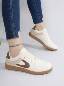 2025 Women's Flat Sporty Casual Sneakers