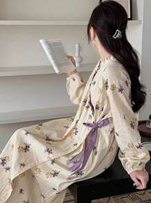1件女式睡袍，和服风格，欧美简约设计，长袖，紫色，甜美可爱花卉印花，轻盈，纯色睡衣，家居休闲装，宽松，时尚，适合春秋季返校