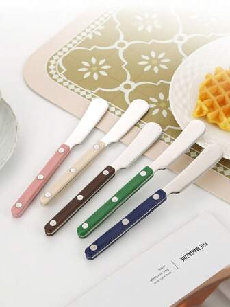 1 st smörkniv med värmebeständigt ABS-färgat handtag, smör-, choklad-, ost-, brödspreadkniv