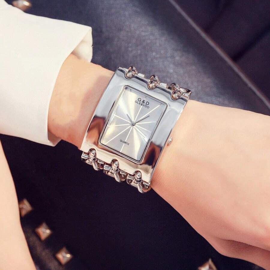 1 chiếc đồng hồ đeo tay thạch anh thời trang cổ điển đơn giản G&D dành cho nữ, kiểu 3 dây xích, một món quà tuyệt vời - trắng - Xem 1