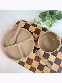 4-Piece Baby Silicone Plate With Suction Cup Food Silicone Suction Cup Bowl, Fork And Spoon Set Suitable For Daily Use