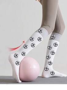 1PC New Pressure Sports Socks Women's Calf Socks Professional Fitness Running Skipping Rope Muscle Compression Socks Long Tube Yoga Five-Finger Socks Personalized 12 Constellation Pattern Customization