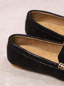 New Arrival Plus Size Lightweight Casual Slip-On Flats, Versatile For Daily Commute In Spring/Summer, Solid Color Metal Buckle Round Toe Breathable Mixed Fabric Trim Hand-Made Luxurious Snakeskin Texture Loafers For Ladies