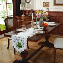 春季刺绣三叶草爱尔兰三叶草和妖精帽子桌旗餐垫，装饰性春季餐桌装饰，适用于厨房餐厅、室内室外晚宴装饰，理想的礼物