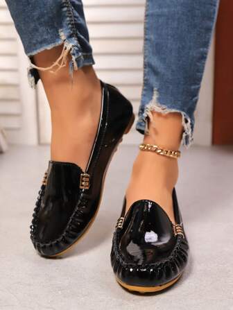 Fall/Winter New Lightweight Slip-On Casual Flats For Women, Versatile Commuting Daily Wear, Breathable Genuine Leather Patchwork Handmade Lace Trim Round Toe Metal Buckle Loafers, Black Glossy Leather, Plus Size, Spring/Summer,Sneakers For Women