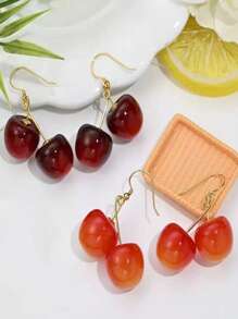 1 par de nuevos y elegantes pendientes de cereza roja para mujeres, versátiles, dulces y encantadores pendientes con colgante de fruta de acerola, de moda y encantadores