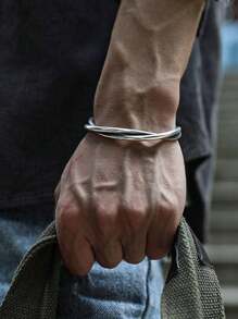 1pc Retro Minimalist Metal Geometric Open Bangle Bracelet, Suitable For Men's Daily Wear