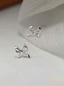 1 对蝴蝶结设计女士耳环，小众奢华简约防过敏耳环