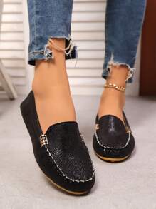 New Arrival Plus Size Lightweight Casual Slip-On Flats, Versatile For Daily Commute In Spring/Summer, Solid Color Metal Buckle Round Toe Breathable Mixed Fabric Trim Hand-Made Luxurious Snakeskin Texture Loafers For Ladies
