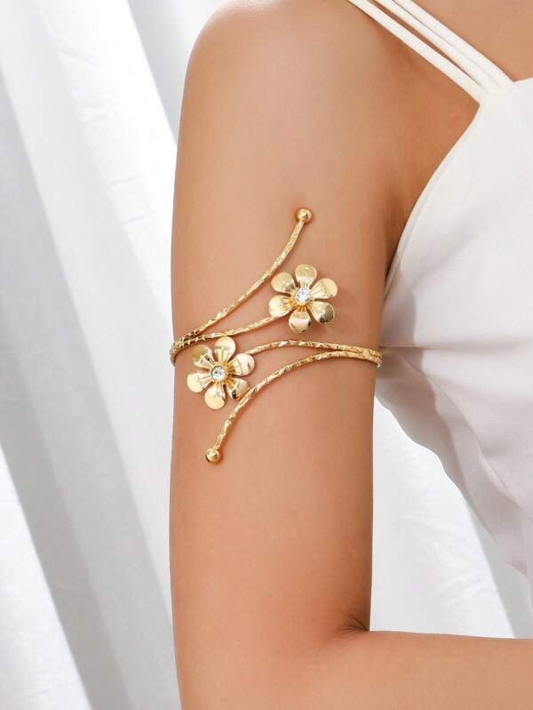 1pc Metal Flower Diamond Arm Cuff Bracelet, Suitable For Daily Wear, Can Match With Dresses, Beach, Music Festivals, Party, Versatile Decoration For Women