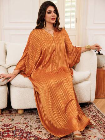 2025 金色蝙蝠袖宽松箔印花阿巴亚连衣裙套装，端庄