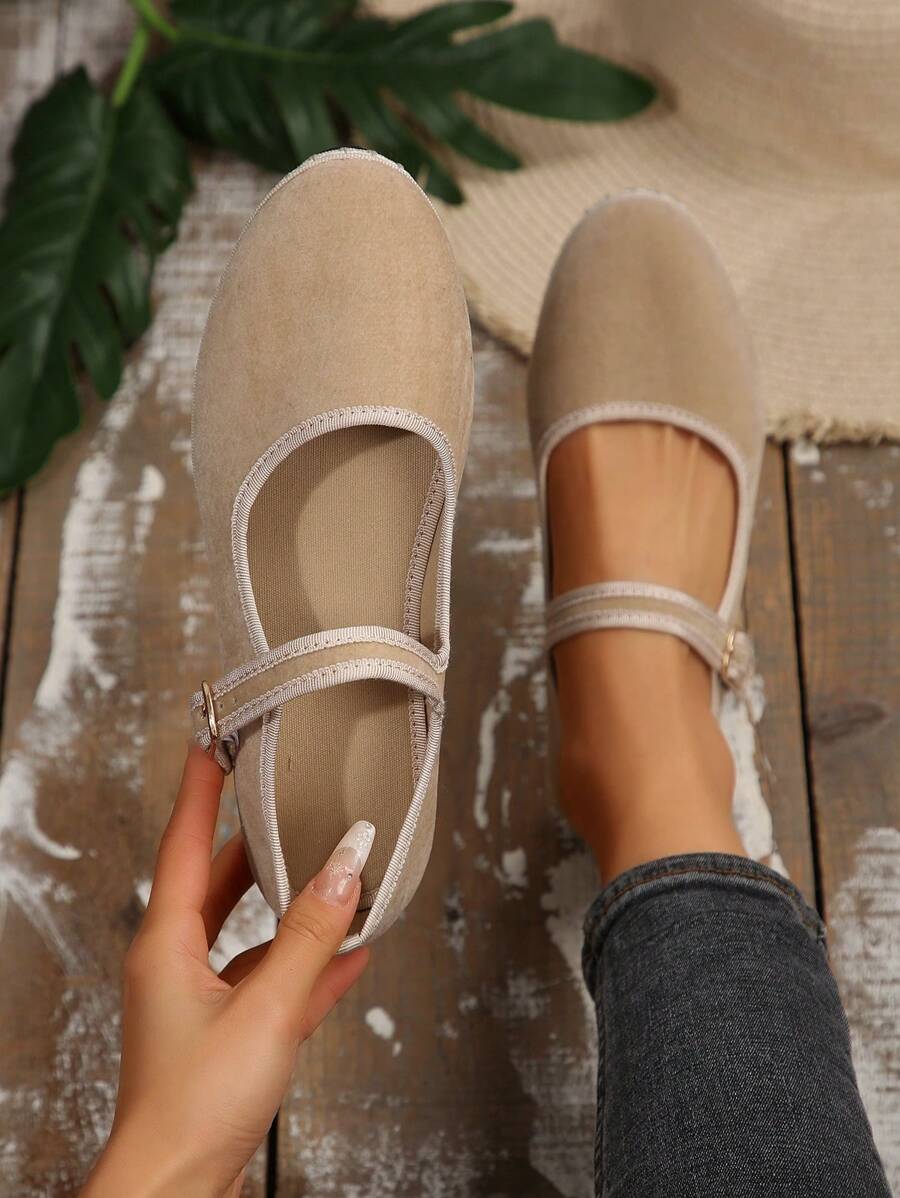 2025秋季女春新款平底圆头一脚蹬鞋，扣带软底奶奶鞋，轻便休闲舒适，芭蕾平底鞋，玛丽珍鞋