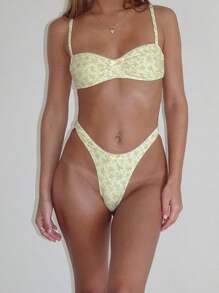 Ladies' Summer Beach Bikini Set, Lace Edge, Front Bow, Slim Fit. Bikini Top: No Wire, Spaghetti Straps, Padded Cups. Soft Fabric, Good Elasticity, Smooth And Breathable, Comfortable To Wear. Suitable For Swimming, Surfing, Beaches, Tropical Vacations, Honeymoons, Sports, Water Parks, Pool Parties, Etc. - Màu vàng - Xem 2