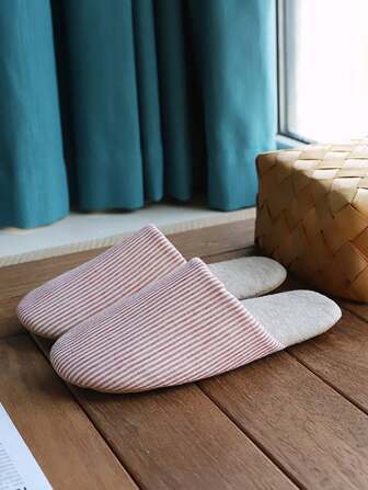 日式轻便条纹室内拖鞋，适用于木地板和地毯，柔软静音鞋底，男女皆宜，适合春夏穿着。