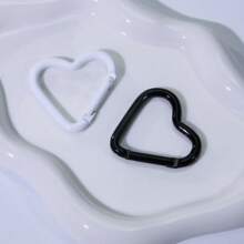 2pcs Plain Heart-Shaped Couple Keychain, DIY Keychain Accessory, Carabiner, Backpack Clip Car Accessories Bag Charm School Cute Goth Y2k Halloween Accessories Teachers Day Christmas Gift Ideas - Black and White - View 13