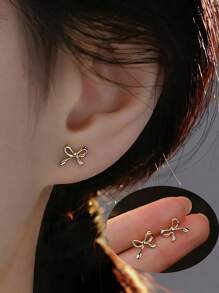 1 对蝴蝶结设计女士耳环，小众奢华简约防过敏耳环