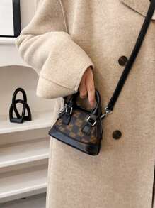 1pc Retro Stylish Mini Shell Handbag, Cute & Compact Lipstick Purse Shoulder/Crossbody Bag For Women, Suitable For Summer - Black - View 5