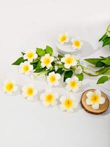 10/25 szt. Biała pianka hawajska Frangipani sztuczne płatki kwiatów Plumeria czapka do włosów wieniec kwiatowy DIY dekoracja ślubna do domu 5 cm