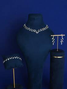 Bộ trang sức kim cương đen 4 món sang trọng này bao gồm một dây chuyền, một đôi bông tai và một vòng tay, hoàn hảo cho phụ nữ đeo trong các sự kiện buổi tối, đám cưới, tiệc tùng và nhiều dịp khác. - màu đen - Xem 2