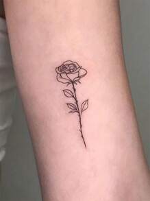 1 pièce Autocollants de tatouage temporaire lavables avec des motifs de rose, papillon, lune, cœur. Tatouage temporaire imperméable en PVC, convient pour une utilisation quotidienne