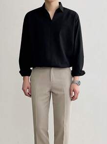 Los hombres de color sólido suelto jersey de cuello en V de manga larga camisa, versión coreana de los hombres de la  de gángster guapo sedoso drapeado camisa, la primavera y el otoño de camisas, adecuado para todos los días casual, el trabajo de desplazamiento, con pantalones de traje de desgaste - Negro - Ver 2