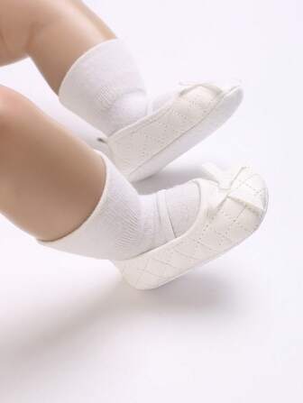 可爱 PU 休闲平底鞋，软底舒适幼儿步行鞋，适合新生儿