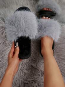 Elegant Grey Faux Fur Ladies' House Slippers, Comfortable & Fashionable Indoor Slippers, Non-Slip House Shoes