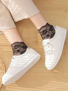 Chaussettes femmes en dentelle transparente Lolita invisibles, fines pour l'été, antidérapantes, courtes, coupe-bateaux