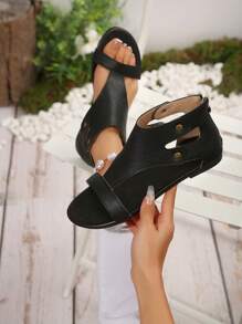 2025 Summer Outdoor Solid Color Comfortable Patchwork Zipper Back Flat Plus Size Women Roman Sandals