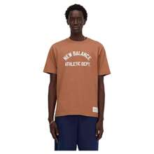 New Balance T-Shirt Met Korte Mouwen Sportswear's Greatest Hits voor Man in kleur Marron ✅ Levering binnen 3-5 dagen