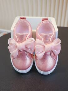 1双女童时尚可爱休闲户外平底运动鞋，适合所有季节