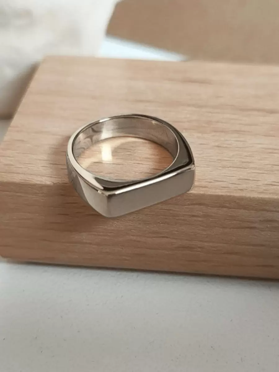 1 pieza Anillo de mujer rectangular liso de acero inoxidable de moda - Plateado - Ver 1