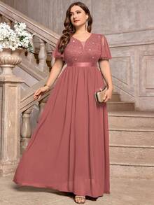 Große Größen Abendkleid mit tiefem V-Ausschnitt, Pailletten, Spitze, Rüschen, Mesh-Ärmeln und Chiffon-Kontrast