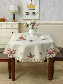 1pc Handmade Floral Embroidered Oval Tablecloth, European Polyester Oval Embroidered Cutwork Dust & Heat Resistant Tablecloth, Suitable For Dining Table, Coffee Table, Daily Home Use And Wedding/Party