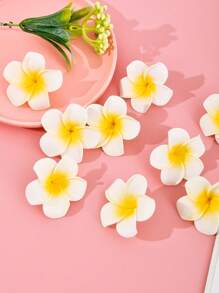 10/25 szt. Biała pianka hawajska Frangipani sztuczne płatki kwiatów Plumeria czapka do włosów wieniec kwiatowy DIY dekoracja ślubna do domu 5 cm