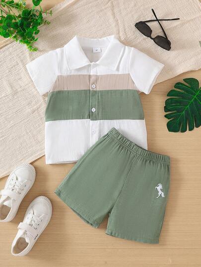 Conjunto de verano de 2 piezas para niños pequeños: camisa informal con botones y solapas de colores combinados y pantalones cortos cómodos con bordado de caballo liso