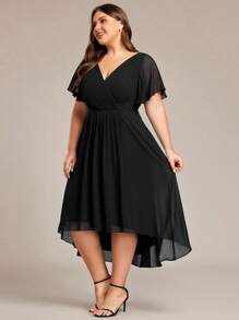 Vestido de dama de honor/invitada de boda de gasa de longitud media con cuello en V doble, mangas con volantes y silueta evasé para mujer talla grande - Negro - Ver 4
