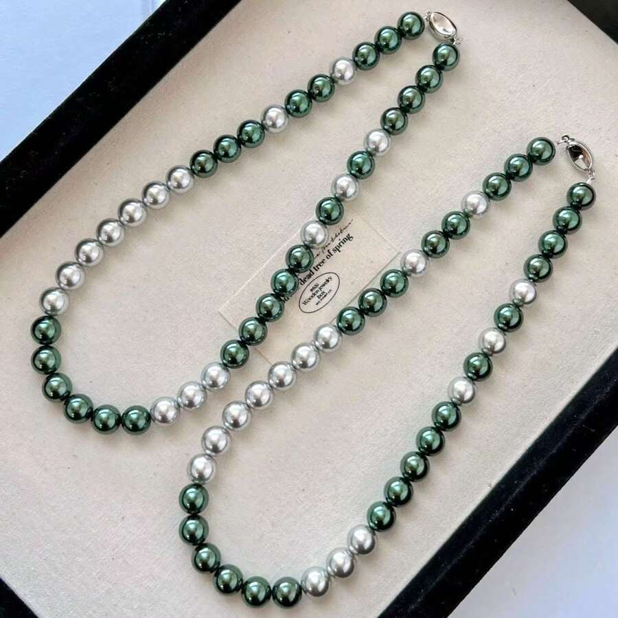 Peacock Green Colored High Quality Artificial Crystal Faux Pearl Necklace, French Vintage Women Beaded Choker Necklace, Suitable For Daily Wear And As Valentine's Day Gift, Comes With Elegant Gift Box - Picture Color - View 1