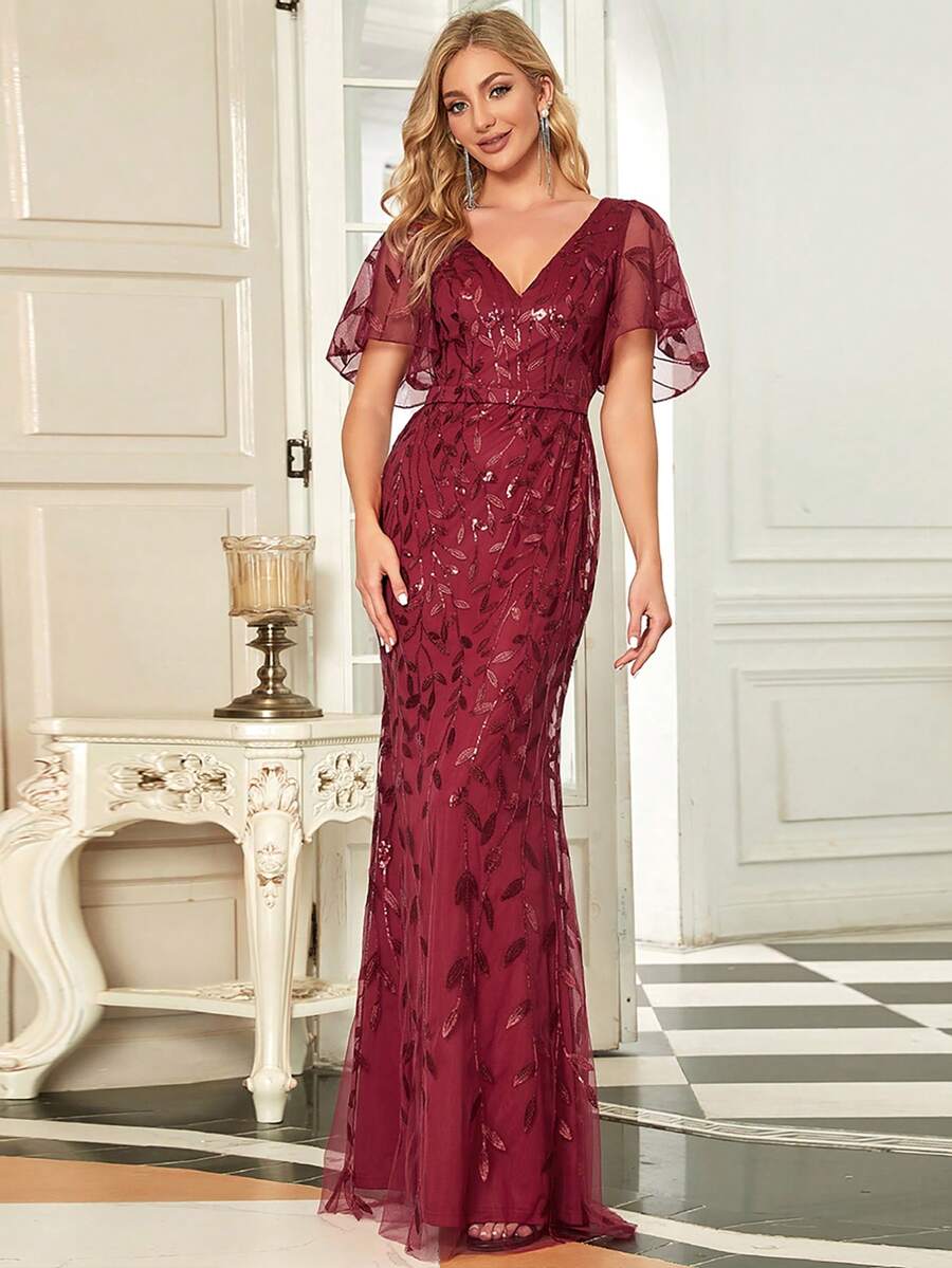 优雅V领蝴蝶袖花卉亮片网纱美人鱼酒红色正式晚礼服，适合盛大晚宴、秋季婚礼宾客、派对、新娘母亲晚宴及其他正式场合。